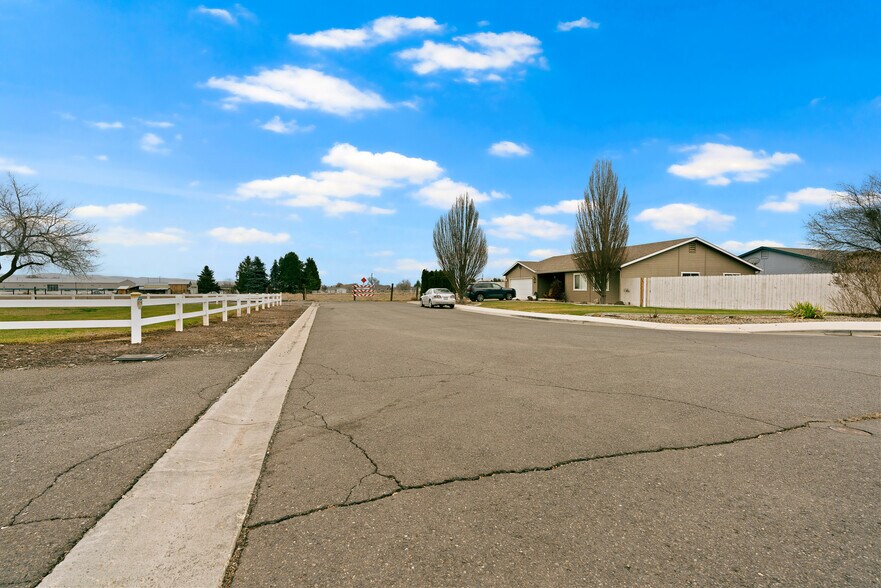 More Photos Of 7703 Ahtanum Rd, Yakima Land For Sale