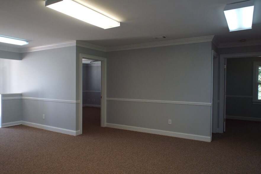 More Photos Of 115 Samaritan Dr, Cumming Medical For Lease
