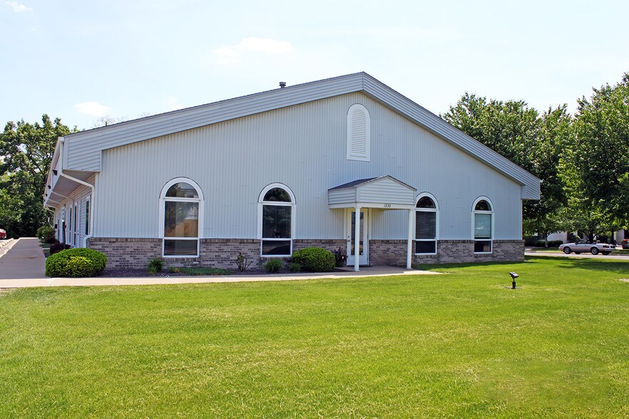 More Photos Of 1230 W Candletree Dr, Peoria Office For Lease