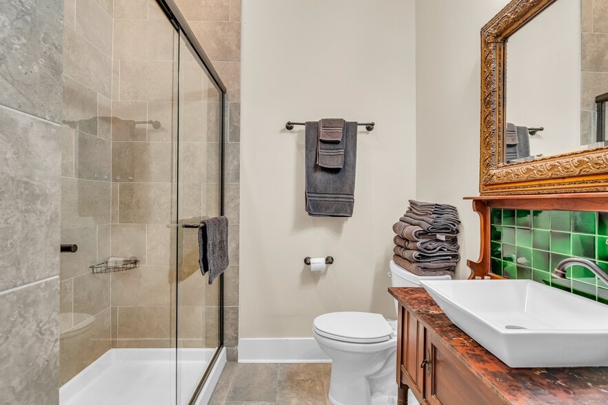 More Photos Of 607 Old West Point Rd, Starkville Hospitality For Sale