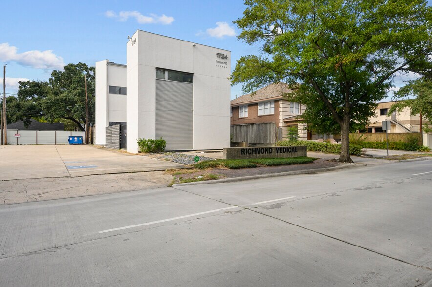 More Photos Of 1724 Richmond Ave, Houston Medical For Sale
