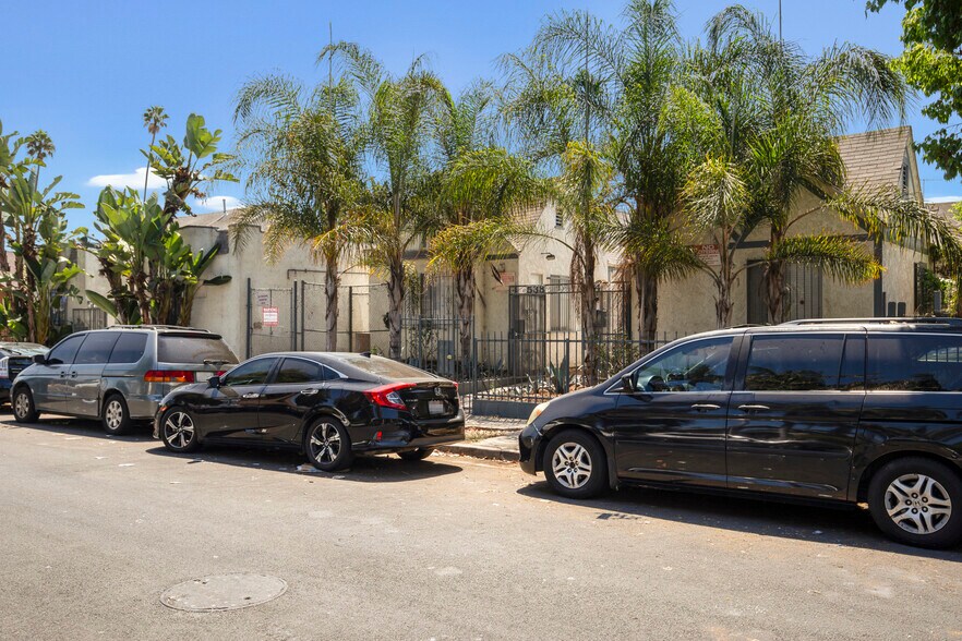 More Photos Of 526-534 W 47th St, Los Angeles Apartments For Sale