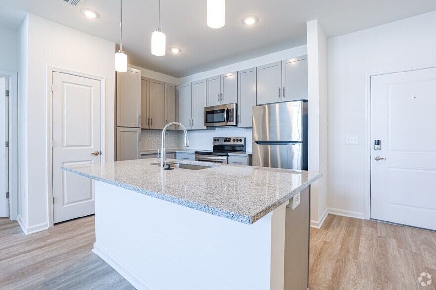 More Photos Of 5401 Commonwealth Centre Pky, Midlothian Apartments For Sale