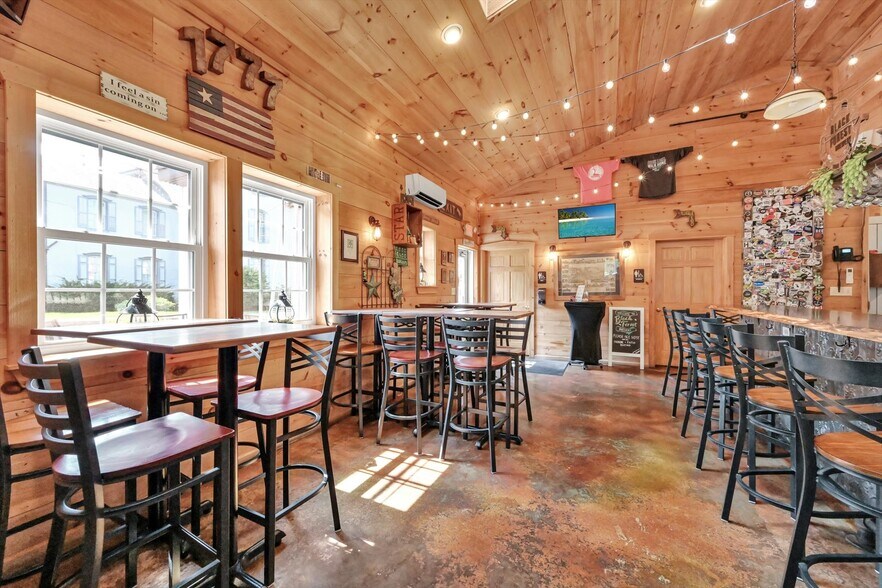 More Photos Of 301 W Main St, Ephrata Hospitality For Sale