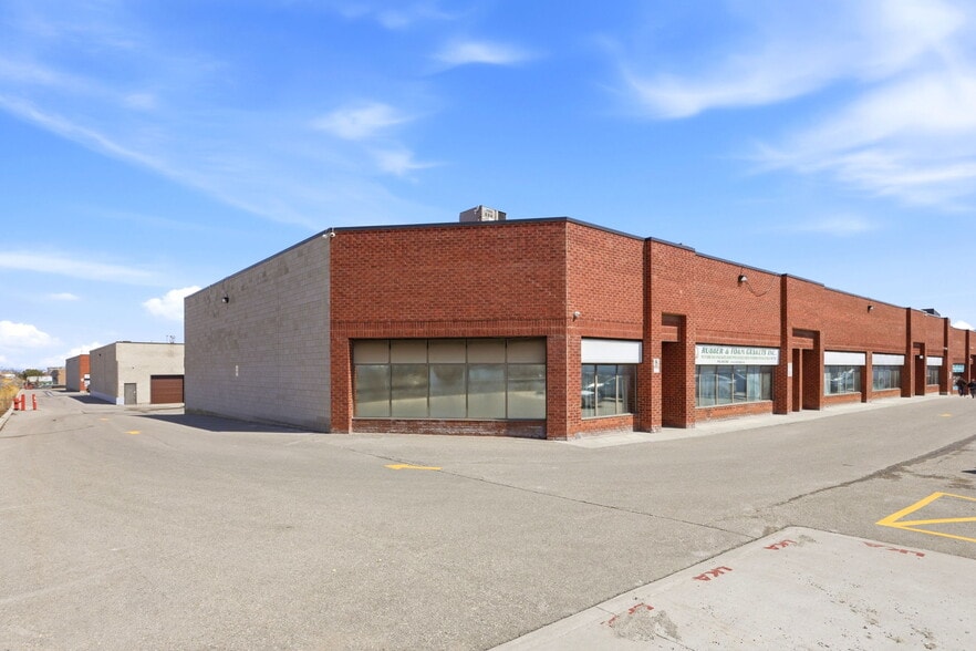 More Photos Of 2074 Steeles Ave E, Brampton Showroom For Sale