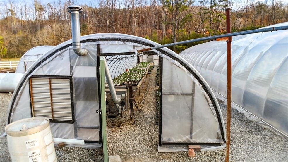 More Photos Of 1356 Coopers Cove Rd, Hardy Specialty For Sale