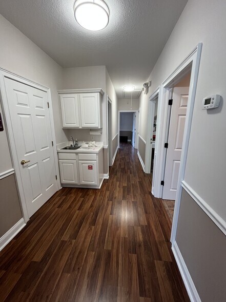 More Photos Of 13500 Sutton Park Dr S, Jacksonville Medical For Sale