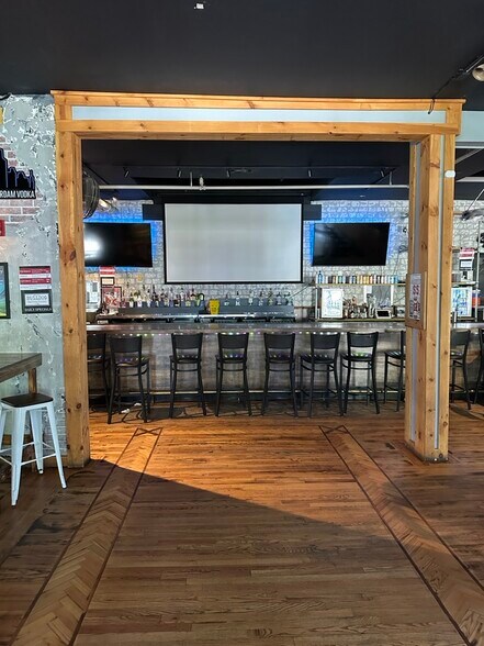 More Photos Of 3228 N Davidson St, Charlotte Restaurant For Lease