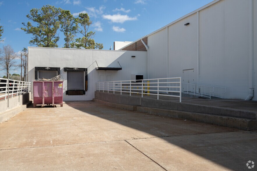 More Photos Of 2323 Clear Lake City Blvd, Houston Unknown For Lease