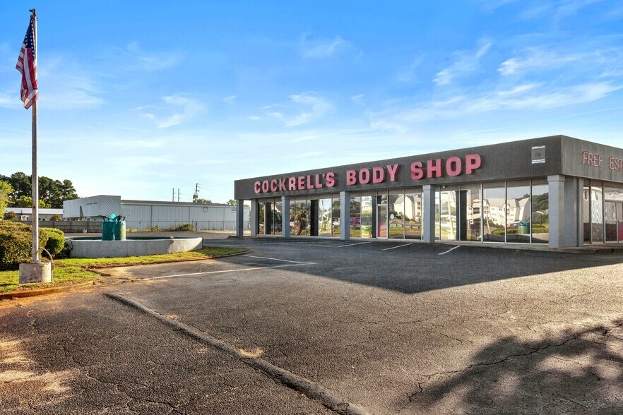More Photos Of 108 E I65 Service Rd N, Mobile Auto Dealership For Sale
