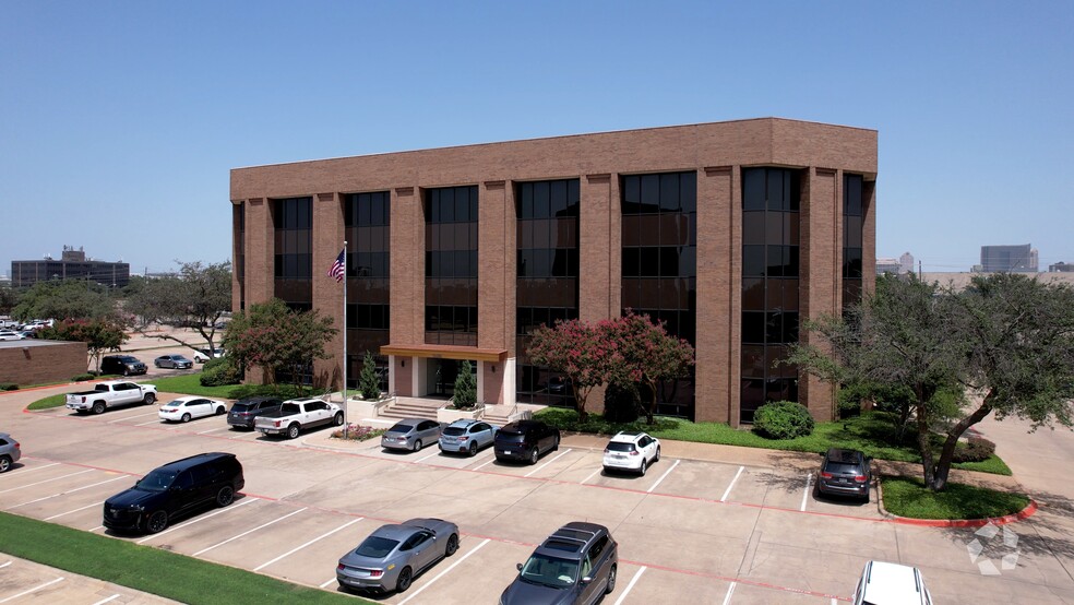 Primary Photo Of 13465 Midway Rd, Farmers Branch Office For Lease