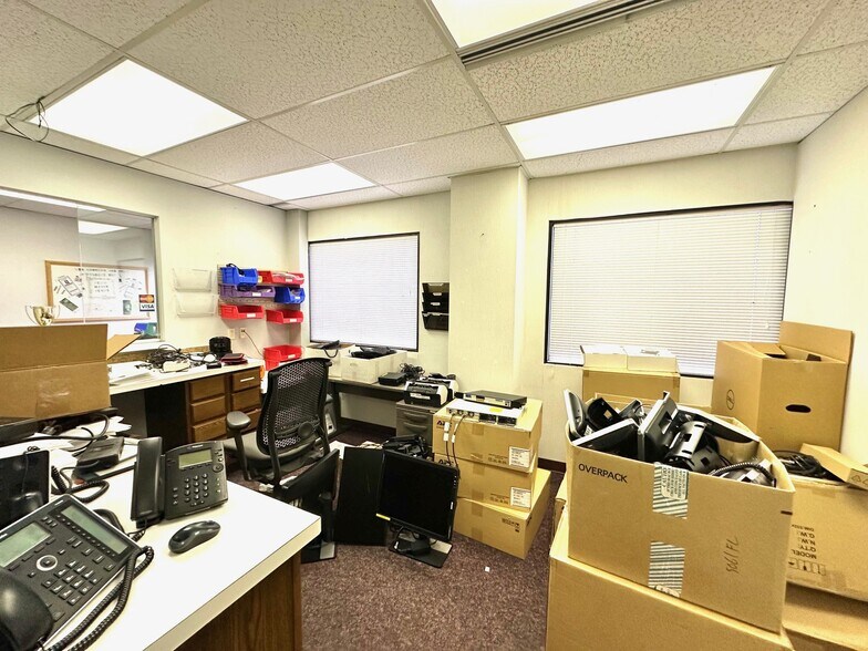 More Photos Of 901 Lincolnway, La Porte Medical For Sale