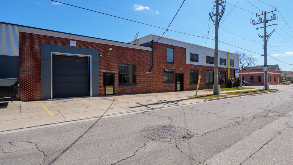 Primary Photo Of 400 Erie St E, Windsor Warehouse For Lease