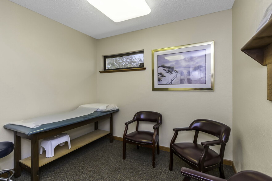 More Photos Of 701 N Hercules Ave, Clearwater Medical For Lease