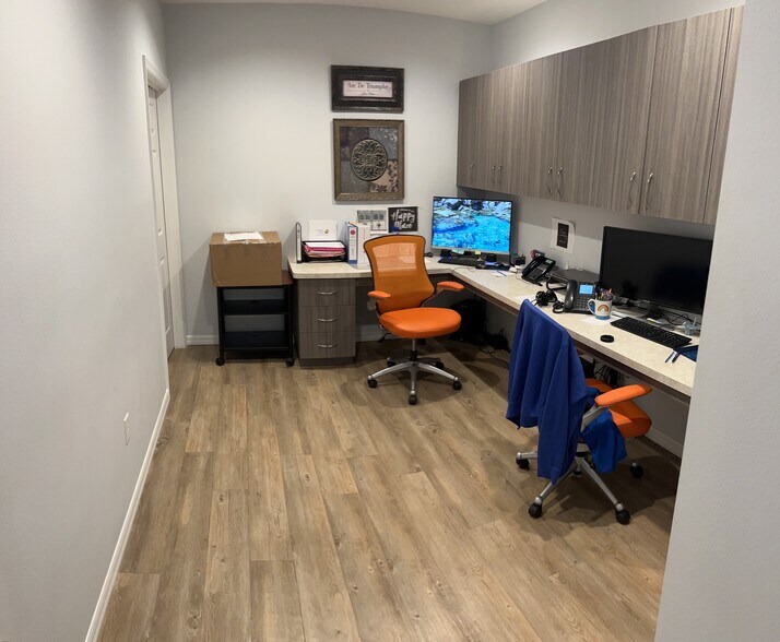 More Photos Of 1104 Kyle Wood Ln, Brandon Medical For Sale