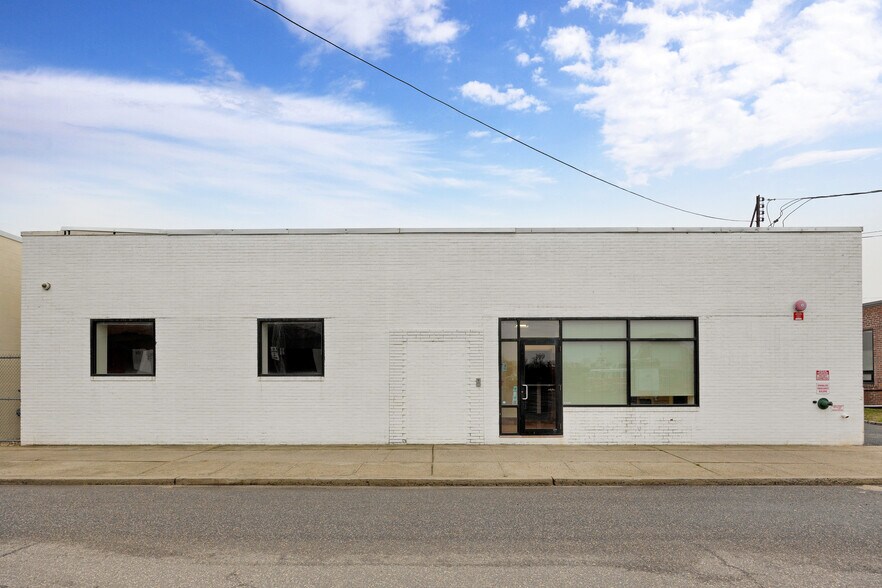 Primary Photo Of 169 Liberty Ave, Mineola Office For Sale