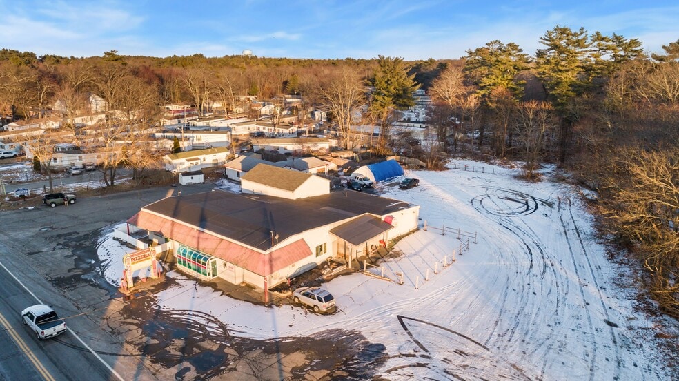 More Photos Of 188 Lafayette Rd, Salisbury Restaurant For Sale