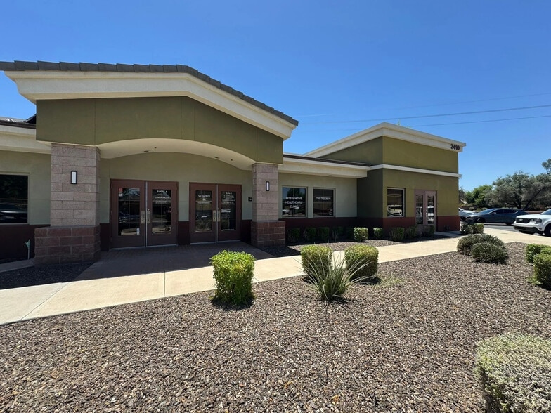 Primary Photo Of 2410 W Ray Rd, Chandler Medical For Lease