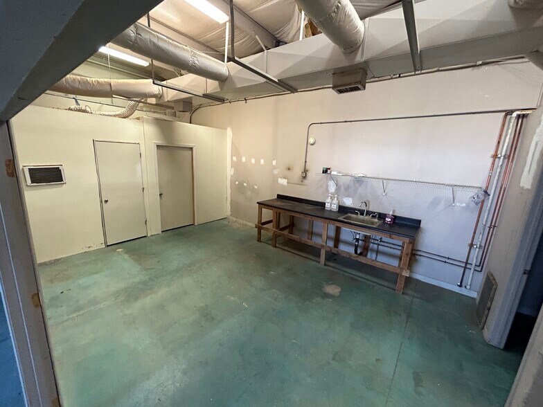 More Photos Of 8281 E Jacque Dr, Prescott Valley Industrial For Sale