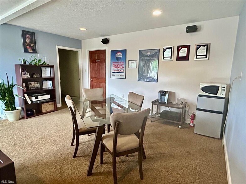 More Photos Of 32961 Pin Oak Pky, Avon Lake Flex For Sale