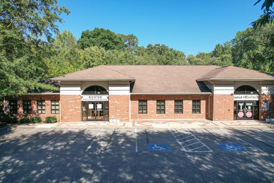 Primary Photo Of 5500 W Friendly Ave, Greensboro Medical For Lease