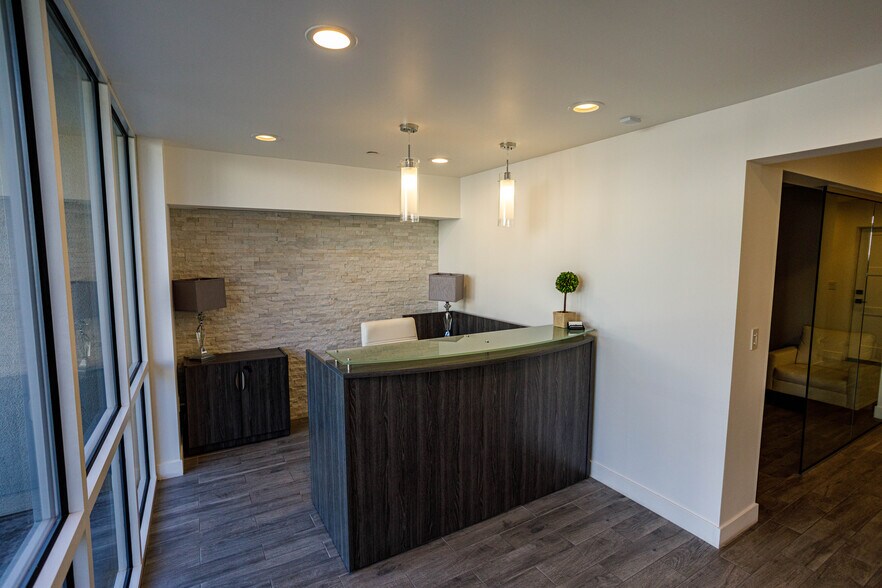 More Photos Of 45 Goldenland Ct, Sacramento Warehouse For Sale