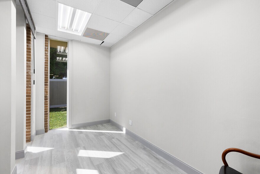 More Photos Of , Fort Myers Office For Sale