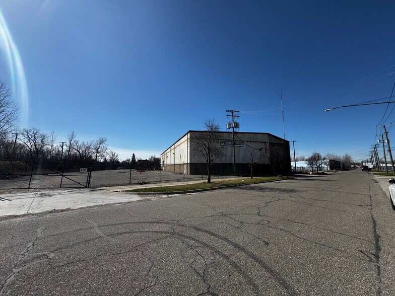 More Photos Of 7401-7447 Intervale St, Detroit Manufacturing For Sale