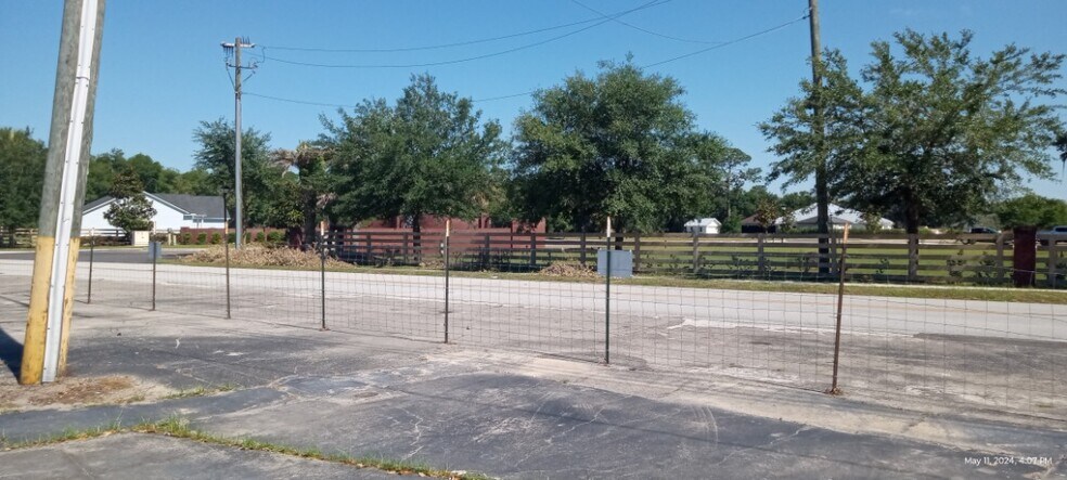 More Photos Of 6023 Kingsley Lake Dr, Starke Service Station For Sale