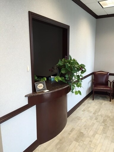 More Photos Of 1630 E Bradford Pky, Springfield Medical For Lease