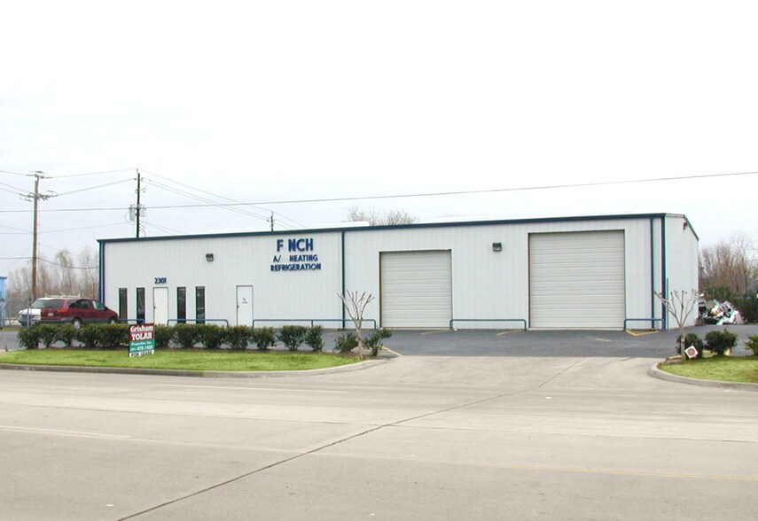 More Photos Of 2301 Underwood Rd, La Porte Warehouse For Lease