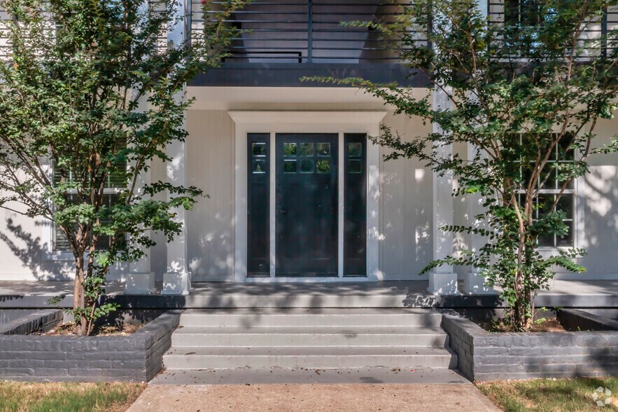 More Photos Of 425 N Rosemont Ave, Dallas Apartments For Sale