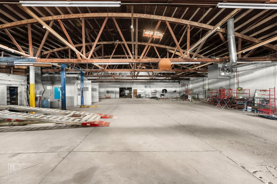 More Photos Of 1123 W Catalpa Ave, Chicago Industrial For Lease