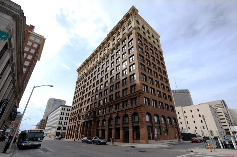 Primary Photo Of 8 E Long St, Columbus Apartments For Lease