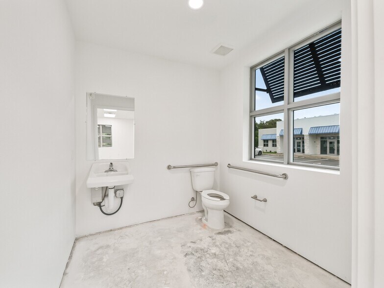 More Photos Of 871-801 Highway 466, Lady Lake Unknown For Lease