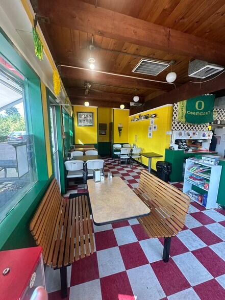 More Photos Of 4690 Franklin Blvd, Eugene Restaurant For Sale