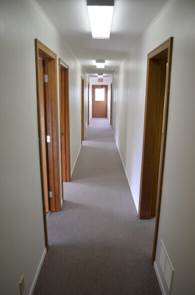 More Photos Of 141 Columbus Rd, Athens Office For Lease