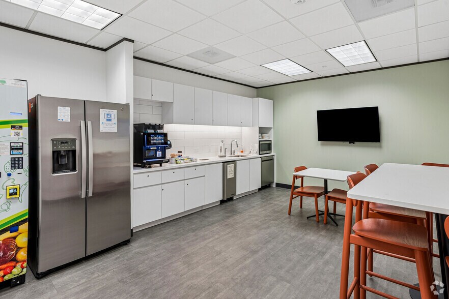 More Photos Of 1415 Louisiana St, Houston Coworking Space