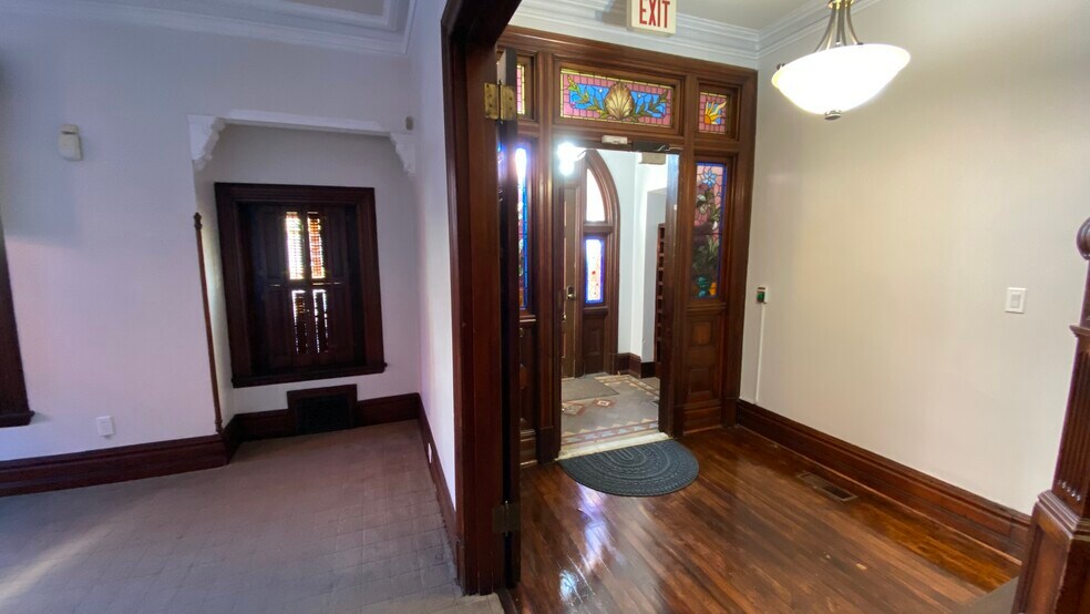 More Photos Of 401 N 2nd St, Harrisburg Loft Creative Space For Sale