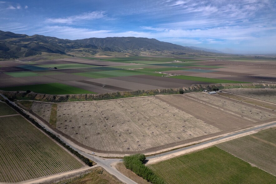 Primary Photo Of 41460 Los Coches Rd, Soledad Land For Sale