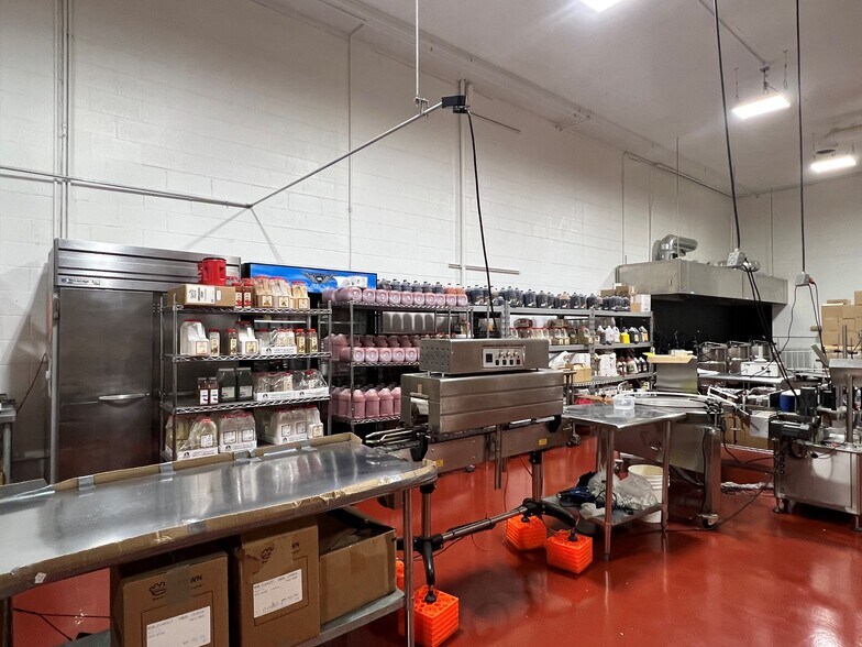 More Photos Of 650 Brakke Dr, Hudson Warehouse For Lease