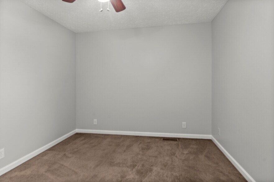 More Photos Of 162 Condor Ct, Clarksville Apartments For Sale