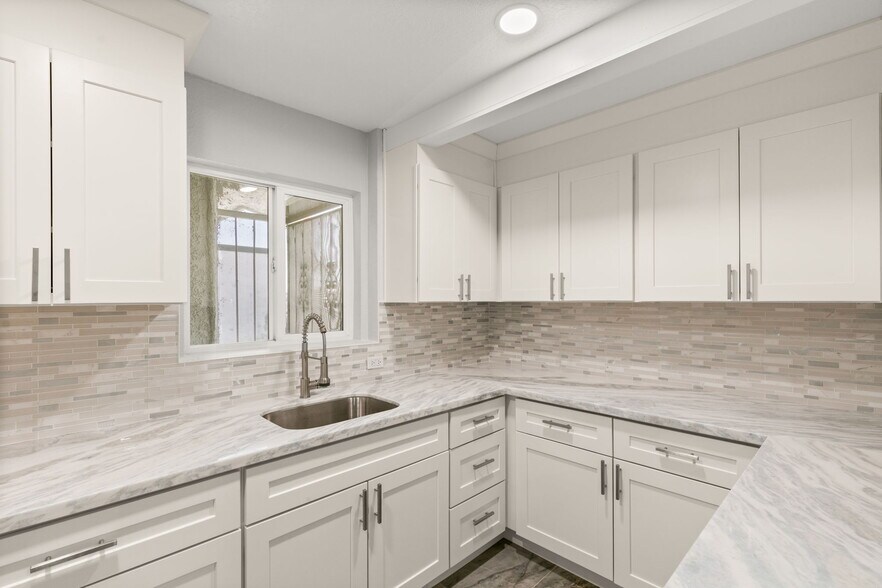 More Photos Of 612 S Jones Blvd, Las Vegas Office Residential For Sale
