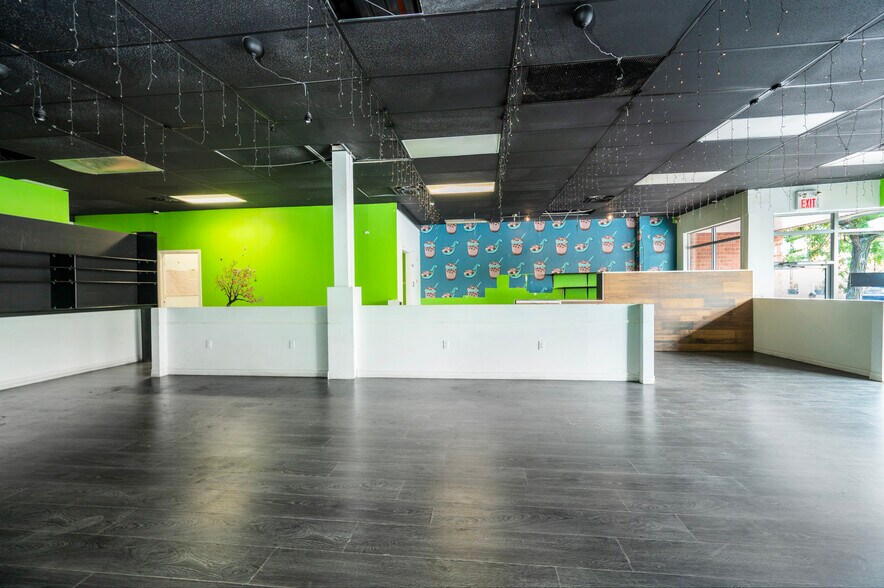 More Photos Of 839 Somerset St W, Ottawa General Retail For Sale