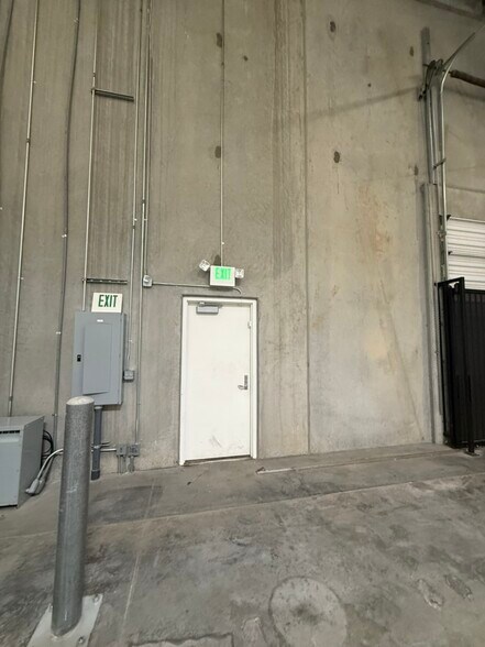 More Photos Of 15823 W Monte St, Sylmar Warehouse For Sale