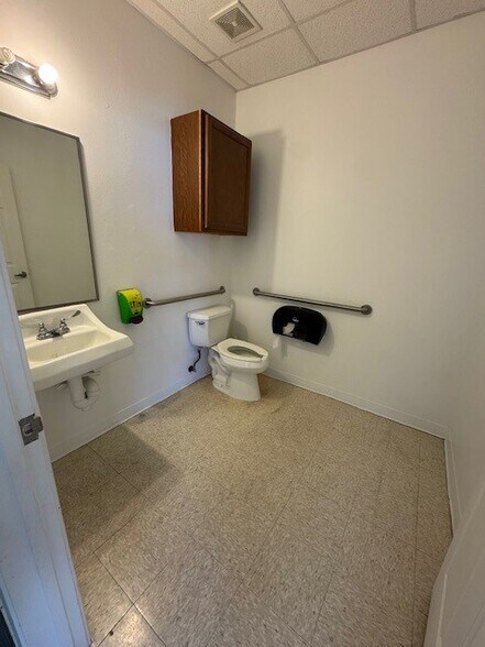 More Photos Of 11701 Hero Way W, Leander Schools For Lease