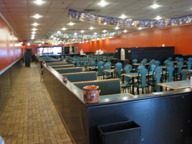 More Photos Of 310 N Wisconsin St, De Pere Unknown For Lease