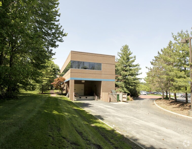 More Photos Of 525 W Schrock Rd, Westerville Office For Lease