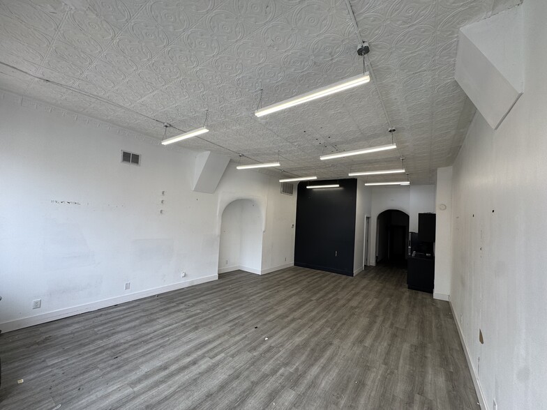 More Photos Of 2204 E Carson St, Pittsburgh Apartments For Lease
