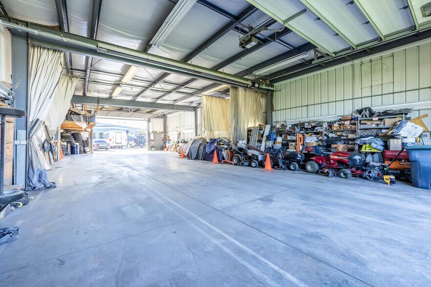 More Photos Of 85 Goodway Dr, Rochester Warehouse For Sale